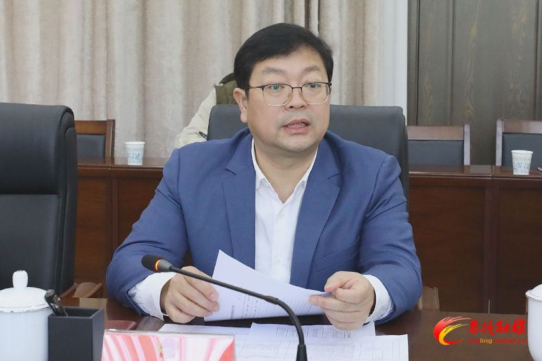 093342.jpg 093342.jpg