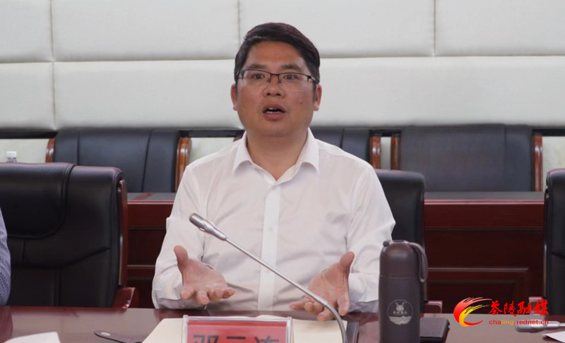 书记111_副本.jpg 书记111_副本.jpg