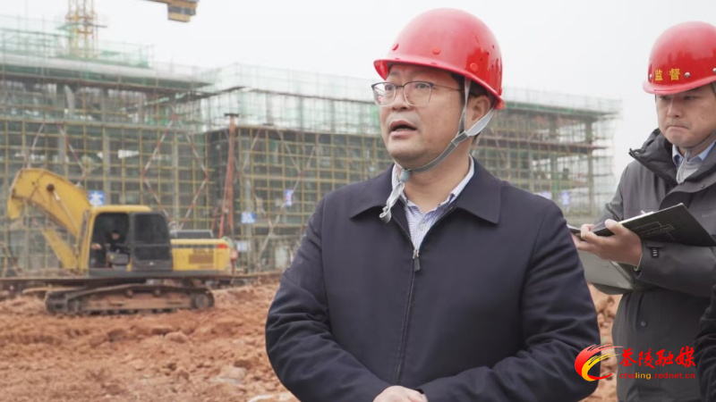 县长3_副本.jpg 县长3_副本.jpg