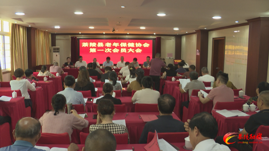 7lvx1uRAKx4A.bmp 7lvx1uRAKx4A.bmp