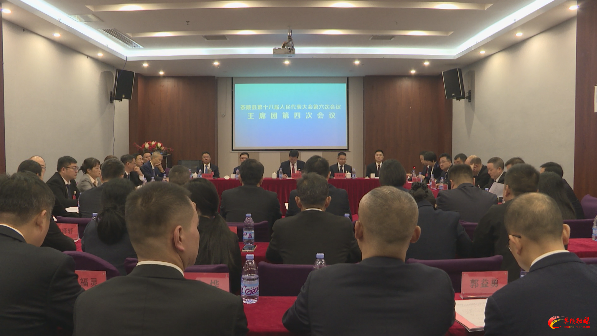 gZnrVeXAB6QA.png gZnrVeXAB6QA.png