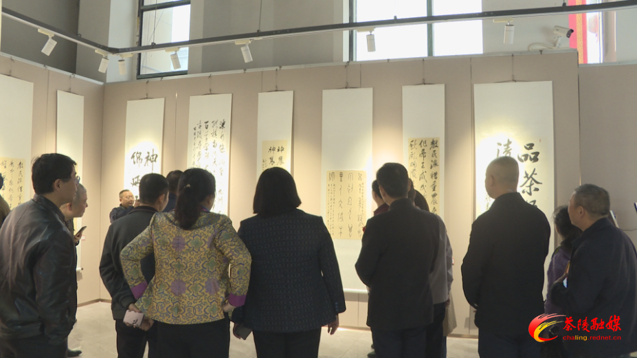 XbDssefHawUA.bmp XbDssefHawUA.bmp