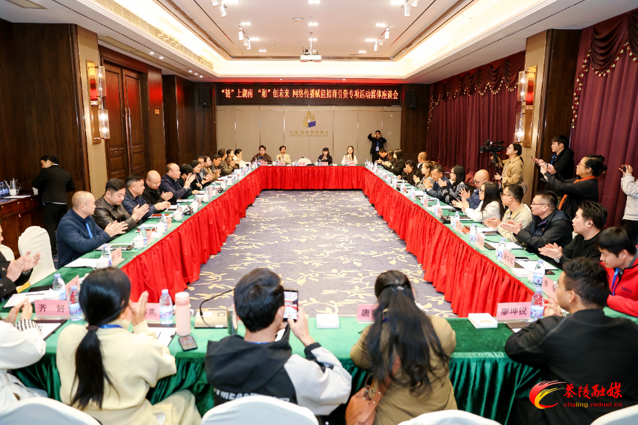 D4wMS31pxf8A.jpg D4wMS31pxf8A.jpg