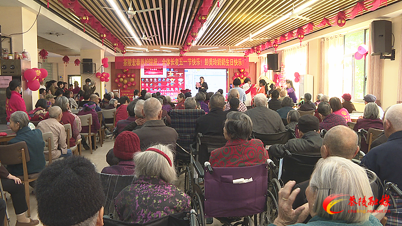 文艺演出_副本.bmp 文艺演出_副本.bmp