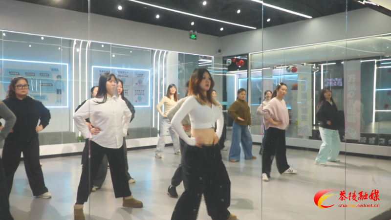 Still0312_00000_副本.png Still0312_00000_副本.png