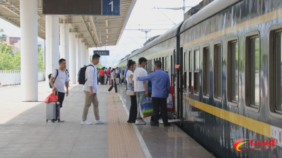 dkLsAs6aAGYA.png dkLsAs6aAGYA.png