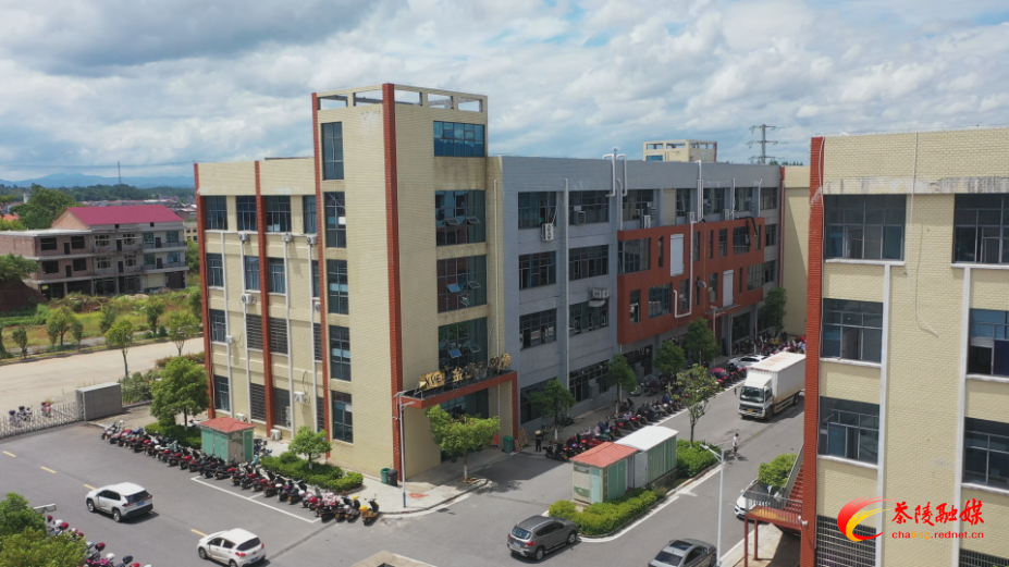 lKTrVcaQbDoA.bmp lKTrVcaQbDoA.bmp