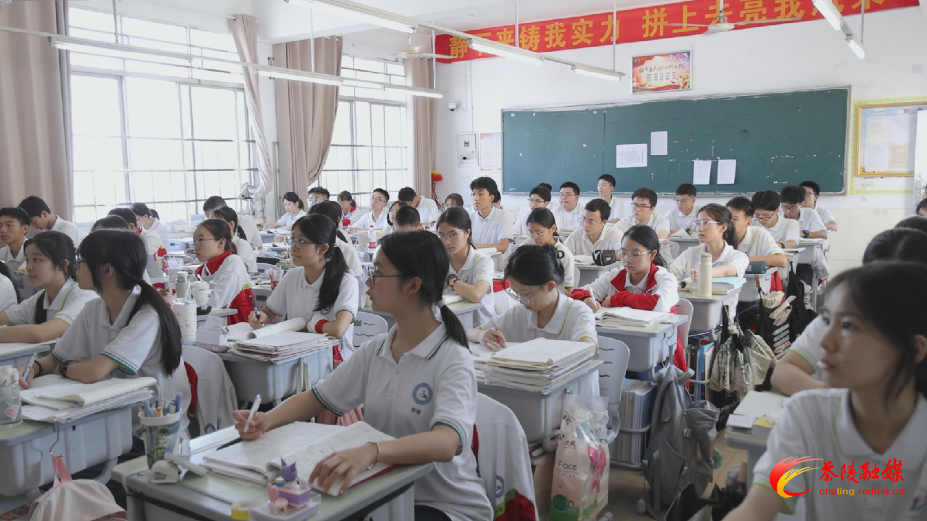 Still1013_00000_副本.bmp Still1013_00000_副本.bmp