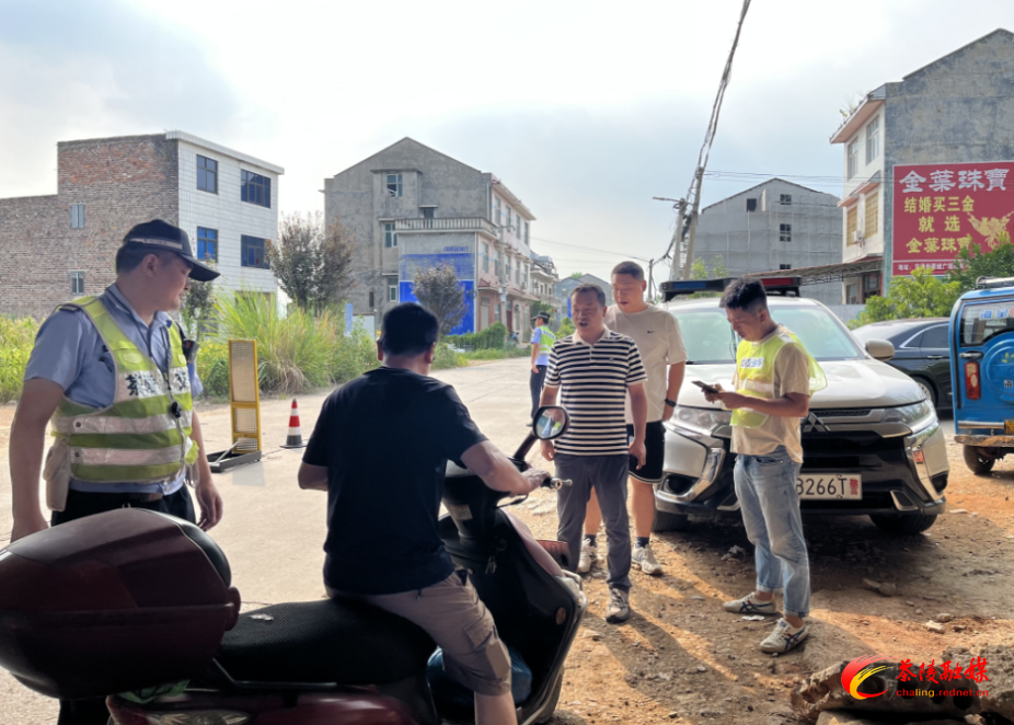 交通安全宣传 (2).png